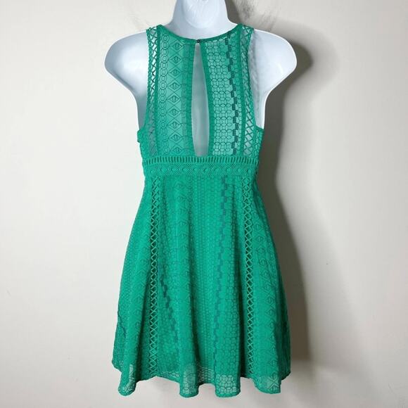 Free People Women Wherever You Go Mini Dress 0 Green Sleeveless Cut Outs Lace - Picture 9 of 13